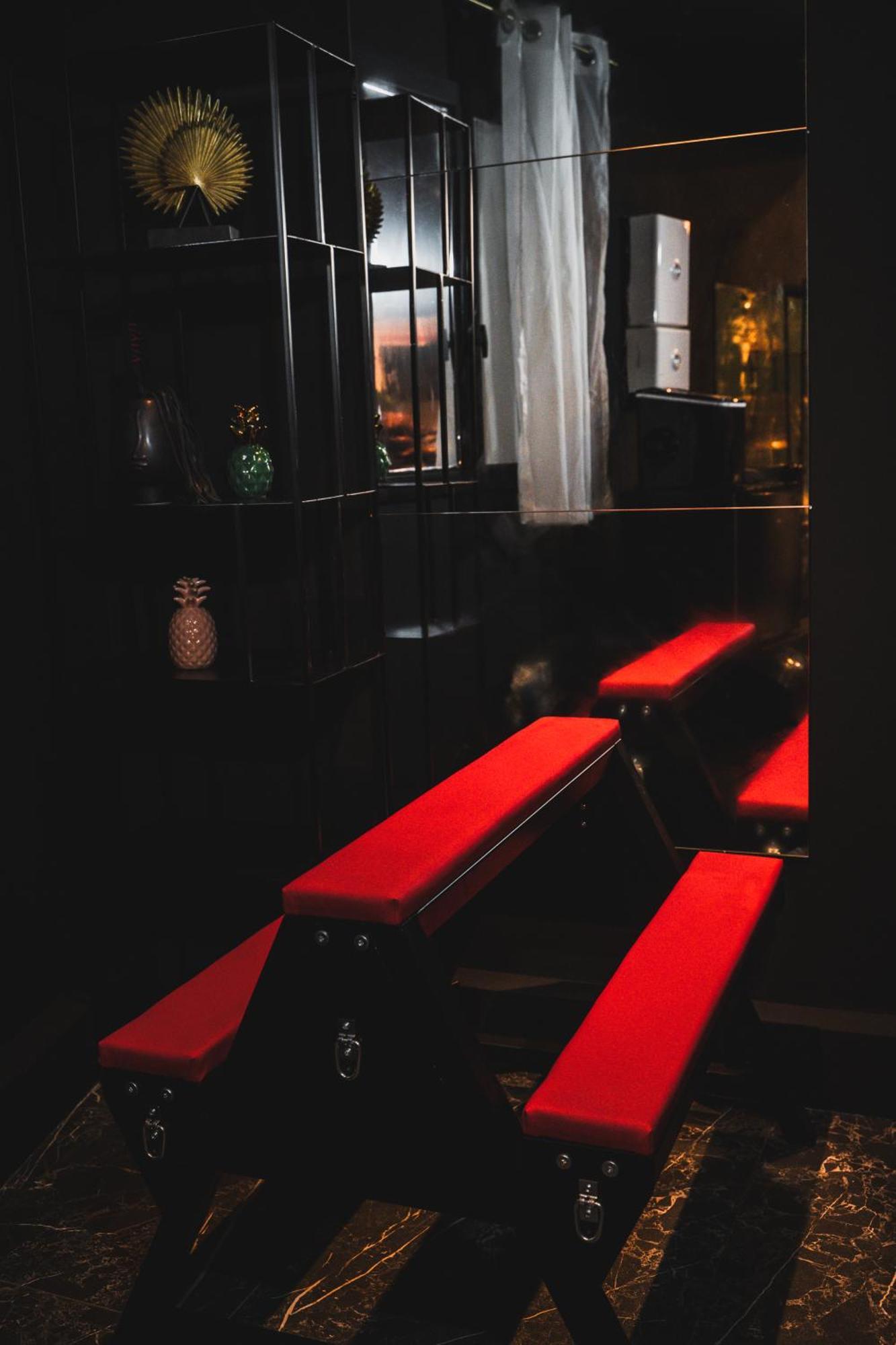 Villa D'une Nuit, Loveroom *